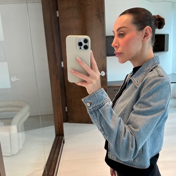 Authentic Fendi Perfect Baguette Denim Jacket Size IT36 - Picture 3 of 14